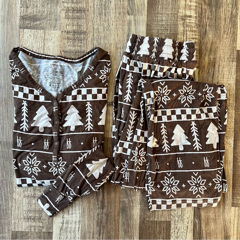 Forever French holiday bamboo pajamas